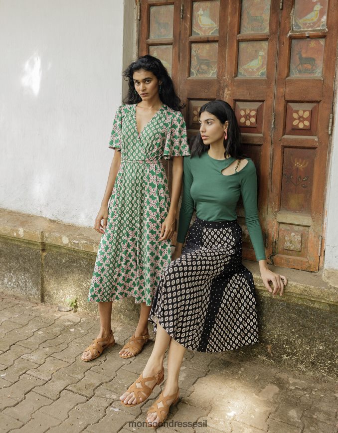 הַלבָּשָׁה Monsoon טופ ג'רסי עם גזרות חרוזים ירוק (חאקי) נשים HTJ0TZ370