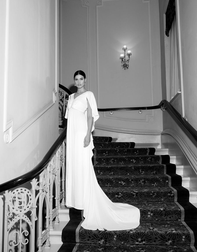 הַלבָּשָׁה Monsoon שמלת כלה מקסי סאטן של סופי שֶׁנהָב נשים HTJ0TZ399